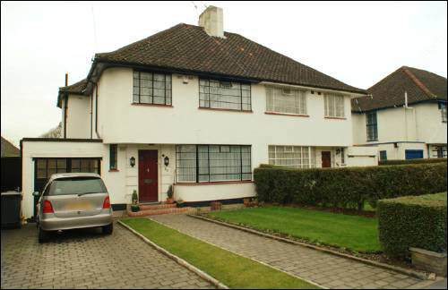 053-55 Ossulton Way a